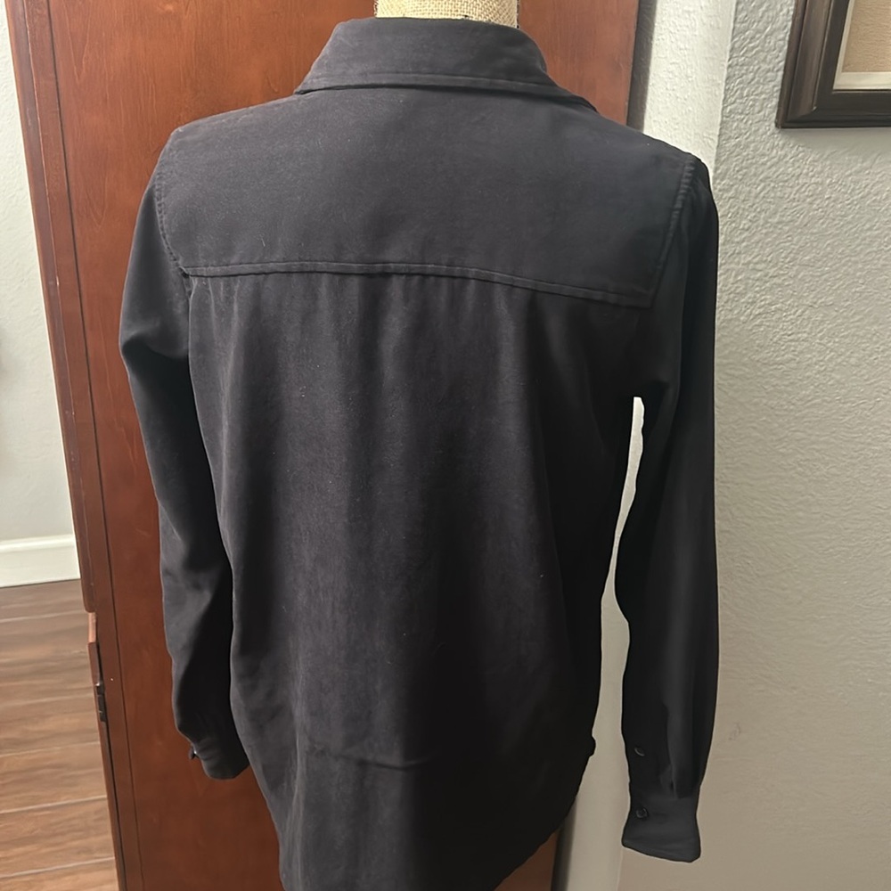Disney Black Crew Neck Long Sleeve Button Down Shirt EUC
Final mark down - Picture 5 of 7